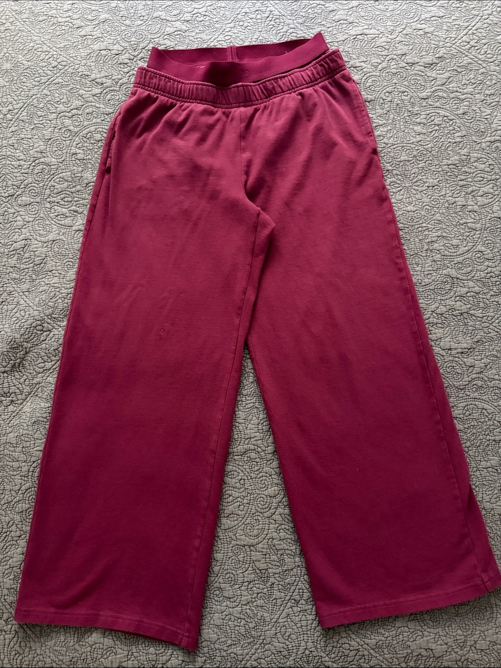 TNA Wide-Leg Sweatpants with exposed “boxer waist” in Deep Berry size M
